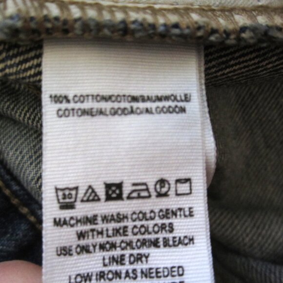 Free People We the Free Sz 26 2 EUC Zip It Up Denim Mini Skirt Raw Hem Med Wash - Picture 6 of 7